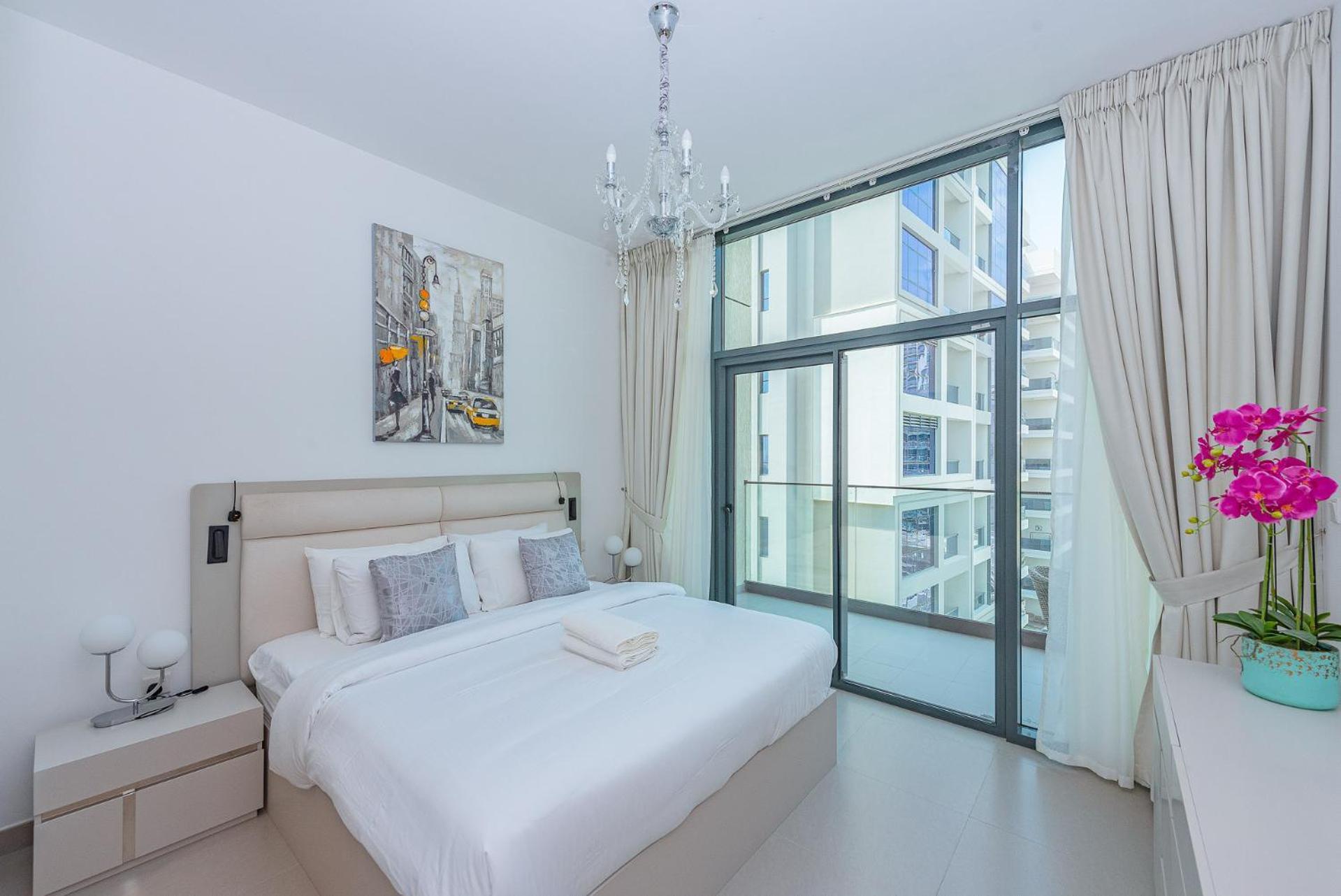 Vayk - Brand New 1 Bhk In Hills Estate Apartment Dubai