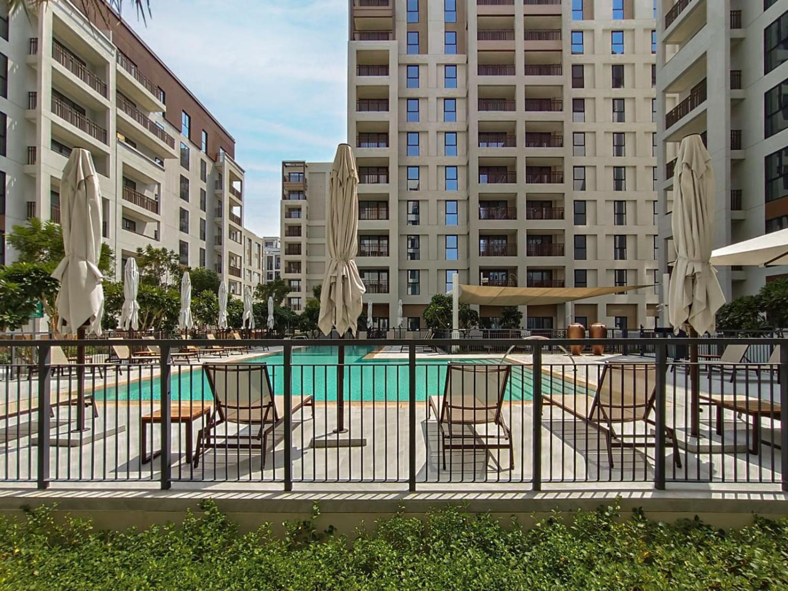 Spacious 1-bedroom In Summer, Lagoon Access Feature - Allsopp&allsopp Dubai