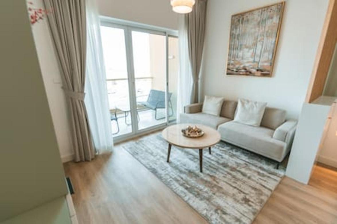 Apartment Cozy Chic With Balcony The Greens Dubai