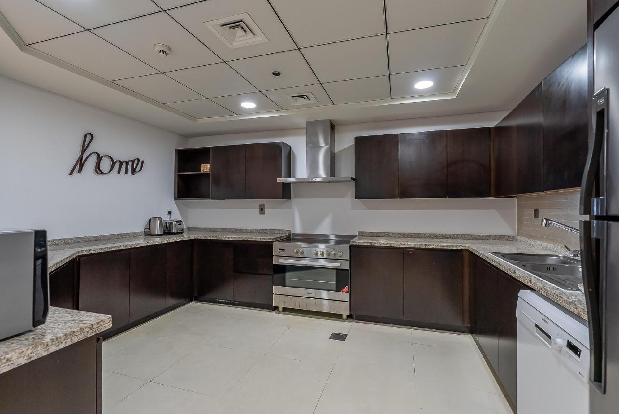 Balqis Residences I Spacious And Modern 4bdr I Palm Jumeirah Apartment Dubai