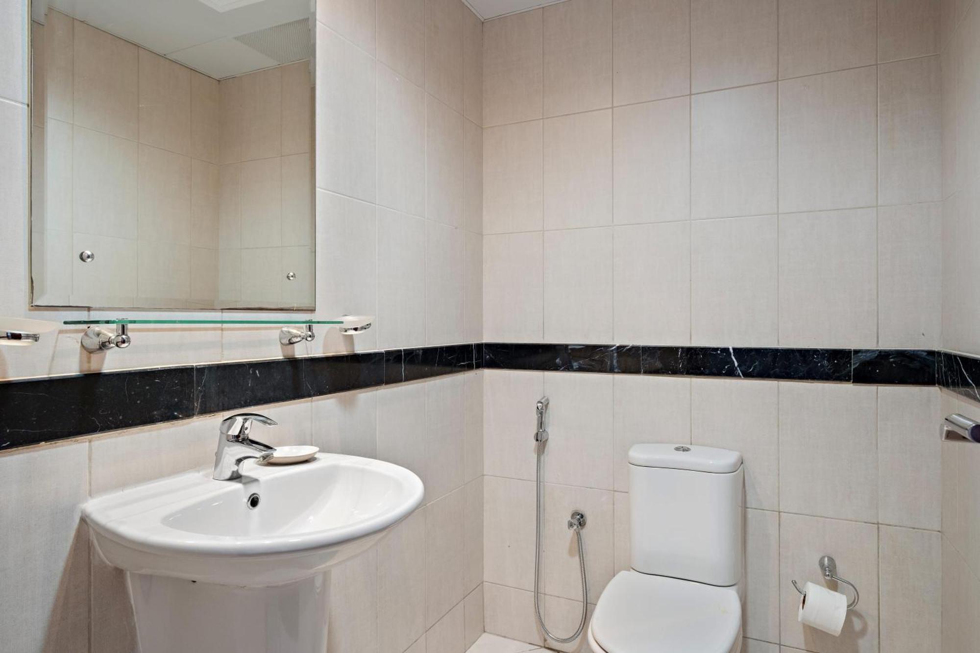 Silkhaus High Floor 1 Bdr With Metro Nearby Apartment *