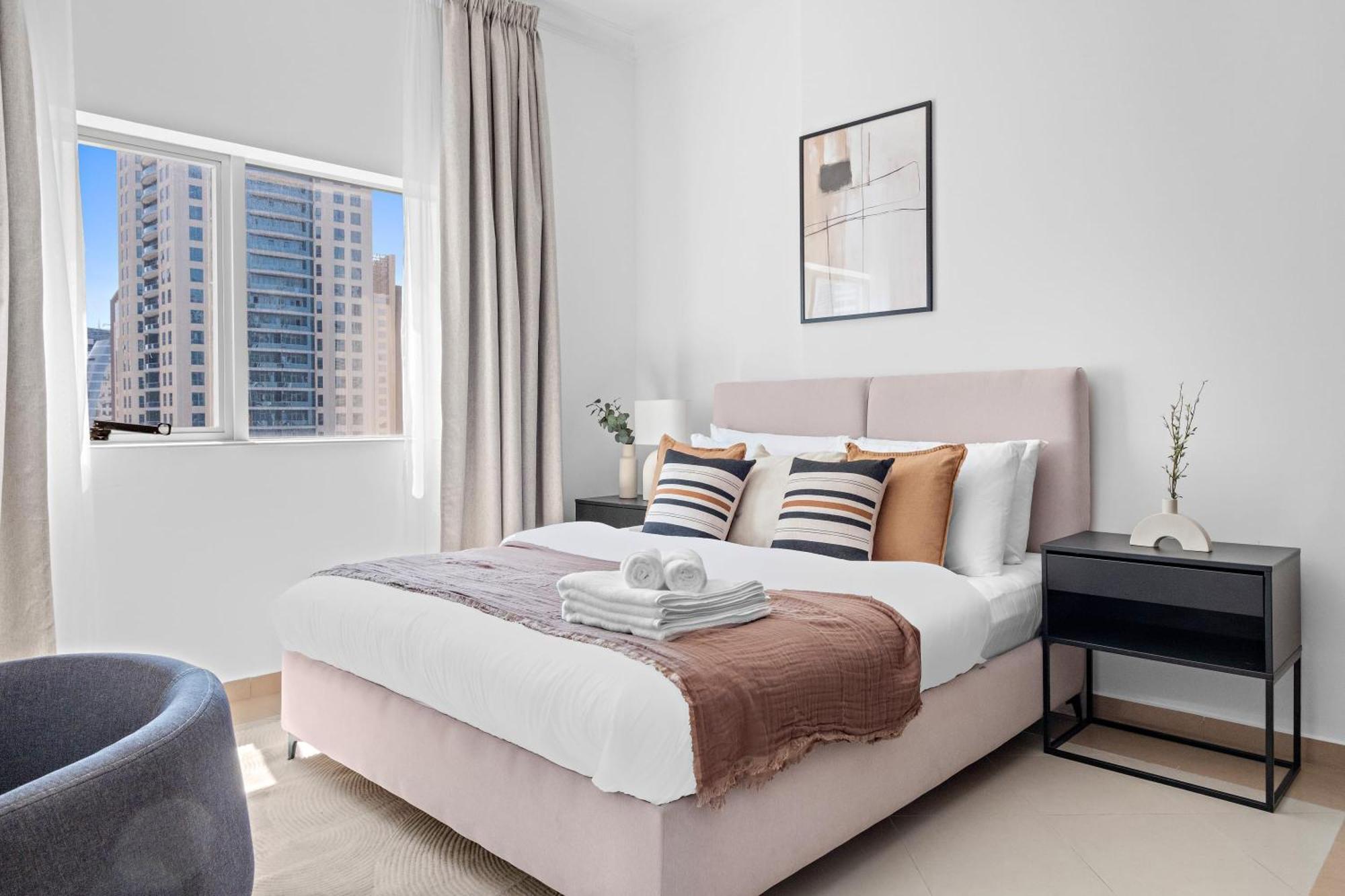 Silkhaus High Floor 1 Bdr With Metro Nearby Apartment