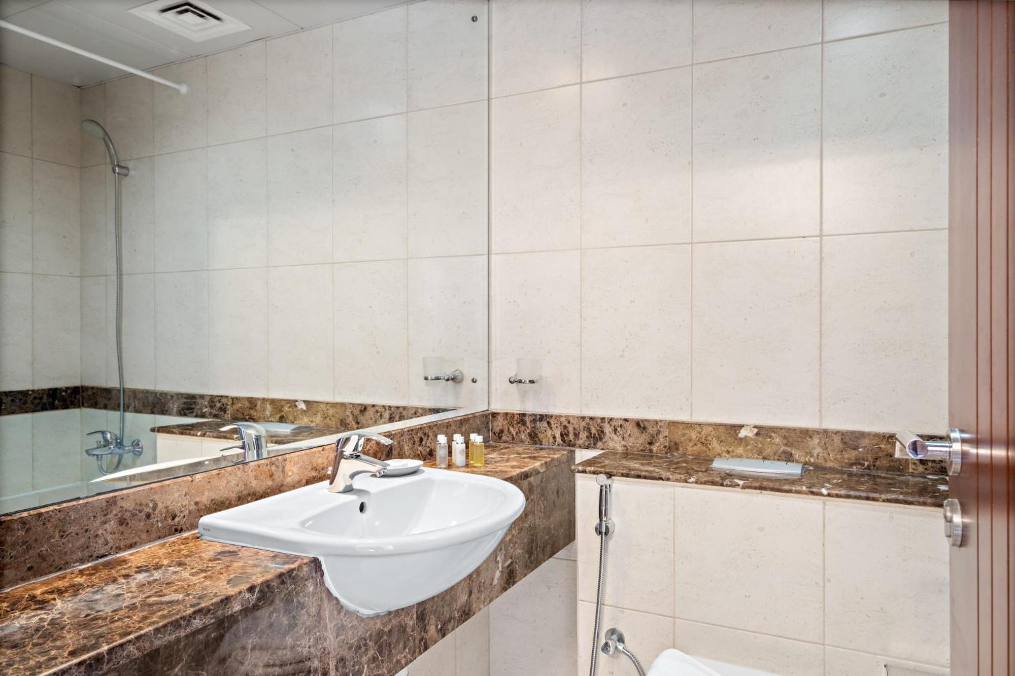 Silkhaus High Floor 1 Bdr With Metro Nearby * Dubai