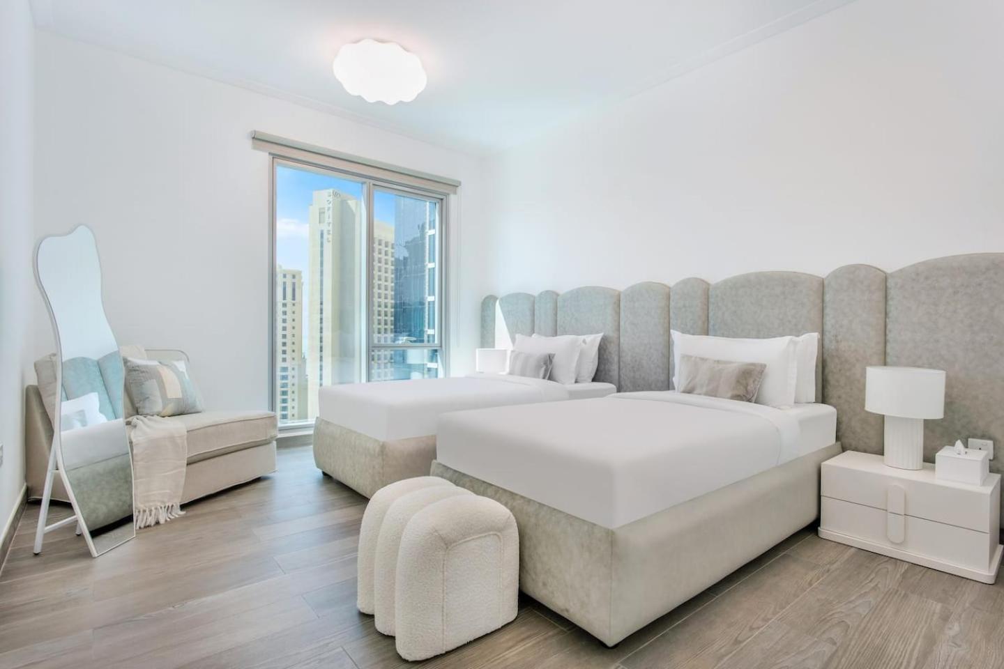 Top-floor Luxury 2br With Stunning Marina View *