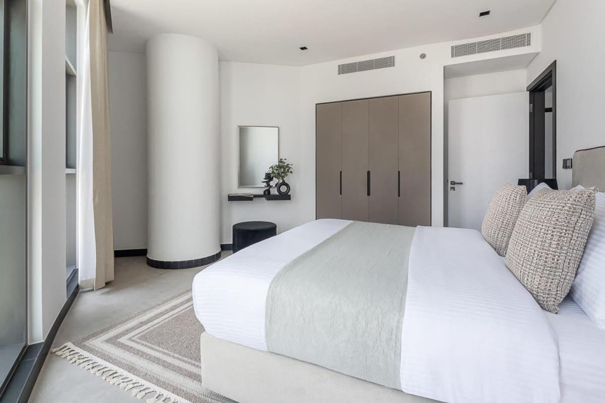 Frank Porter - 15 Northside Apartment Dubai