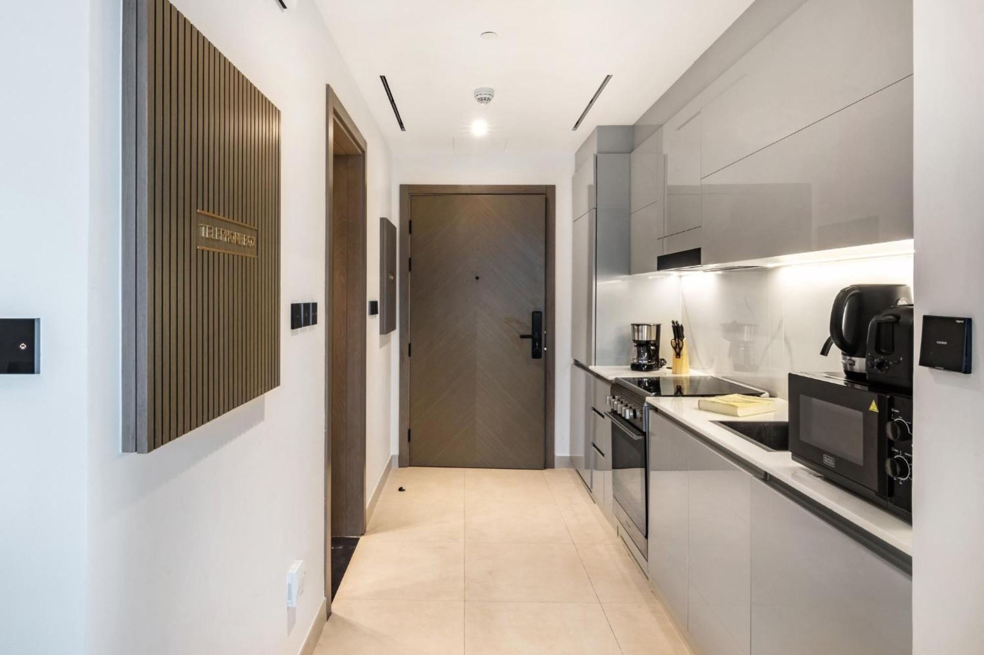 The Smart Concierge - Binghatti Canal
