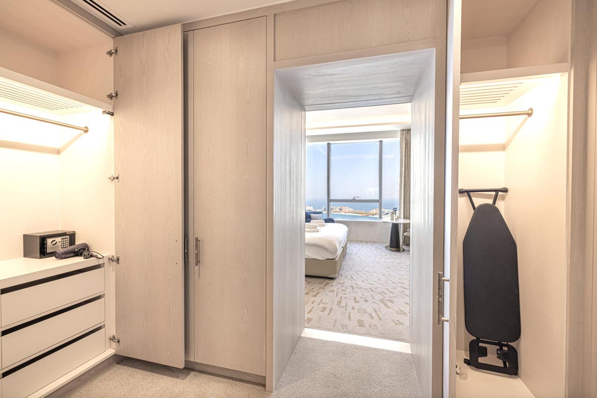 Apartment Elegant 1br In Palm Tower, Nakheel Mall, Sea View