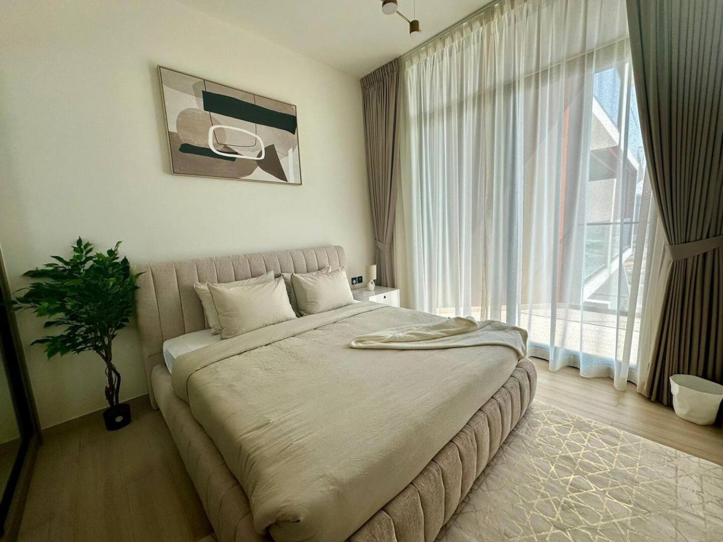 Apartment Spacious 3bedroom With Big Balcony In Jvc