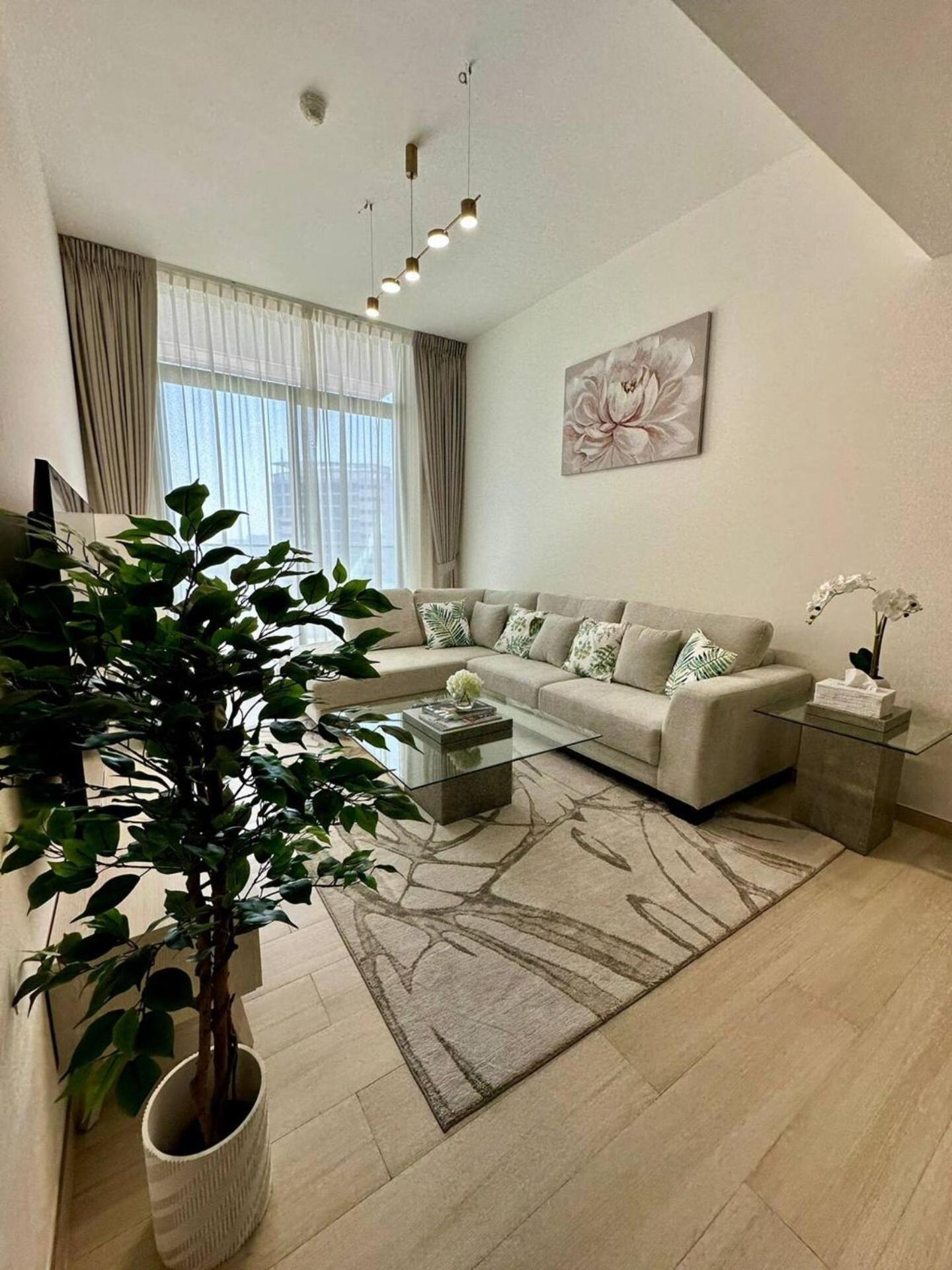 Apartment Spacious 3bedroom With Big Balcony In Jvc Dubai