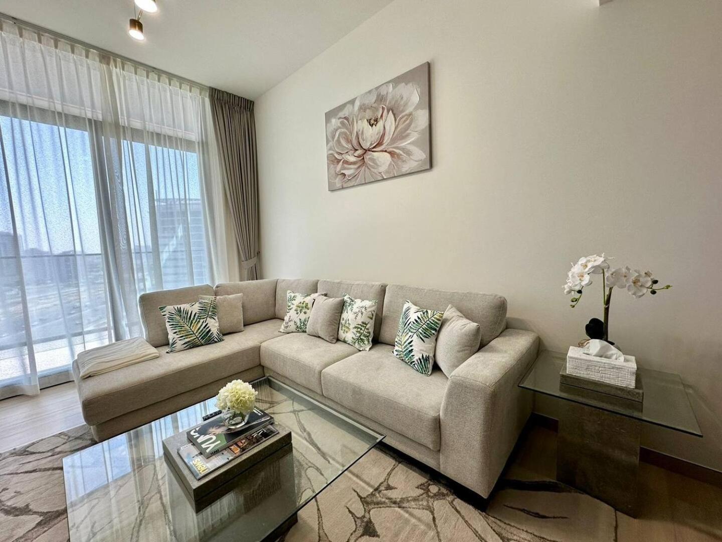 Apartment Spacious 3bedroom With Big Balcony In Jvc *