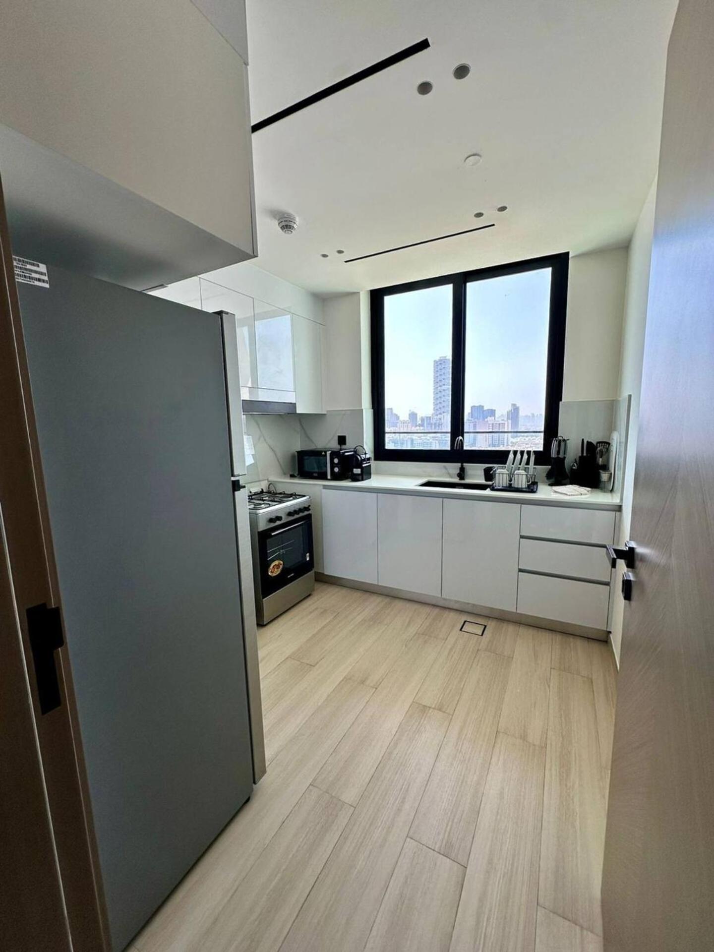 Apartment Spacious 3bedroom With Big Balcony In Jvc