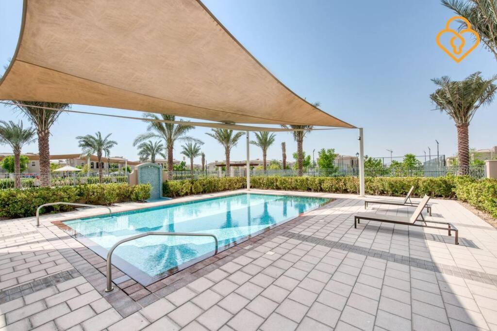 Villa Keysplease Beautiful 3 B/r With Garden, Serena Dubai