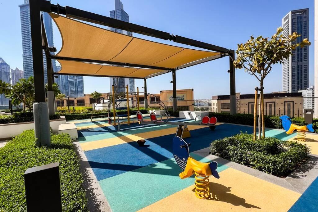 Apartment Elegant 1-bedroom Burj Khalifa View Burj Crown