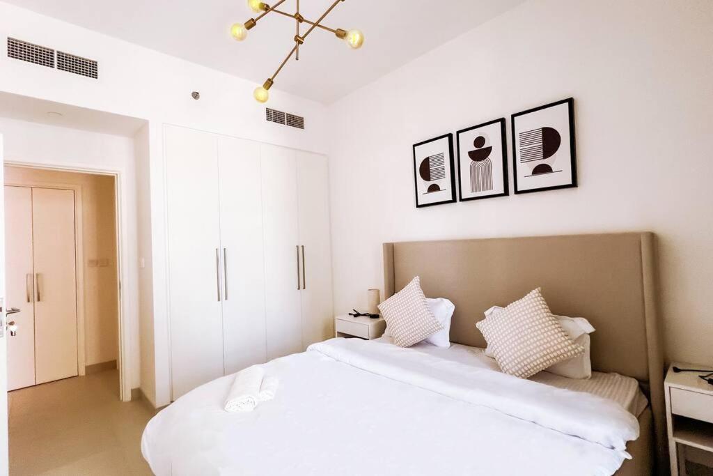 Elegant 1-bedroom Burj Khalifa View Burj Crown Dubai