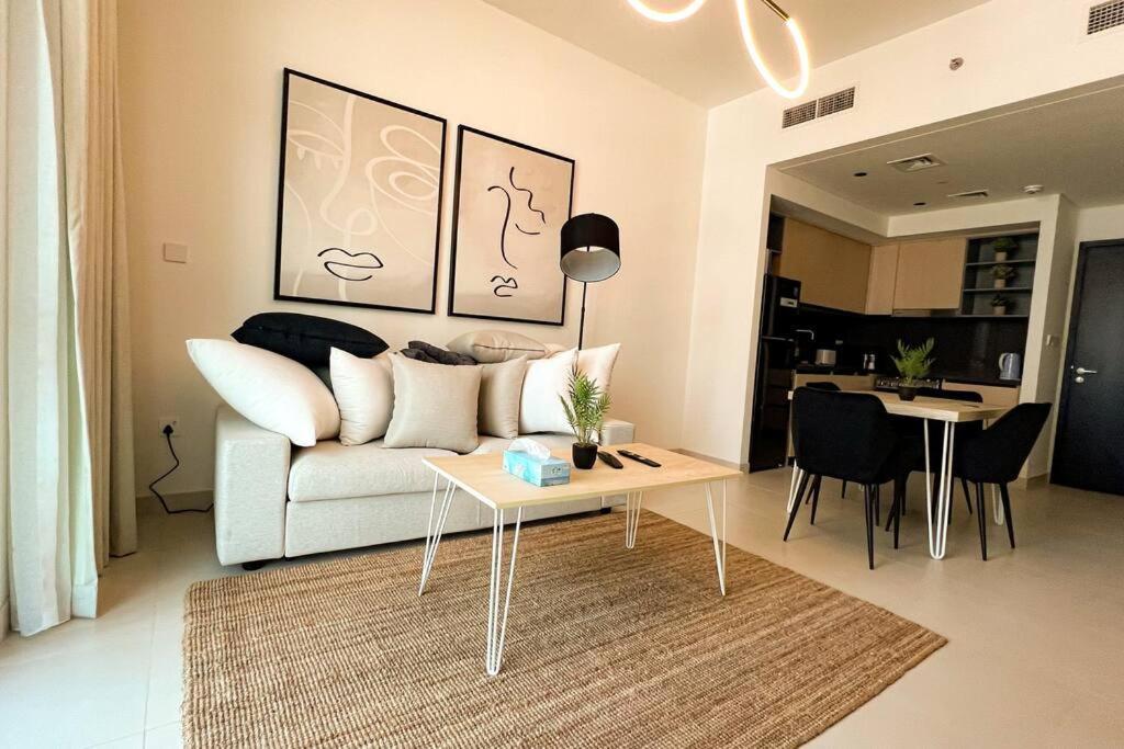 Apartment Elegant 1-bedroom Burj Khalifa View Burj Crown