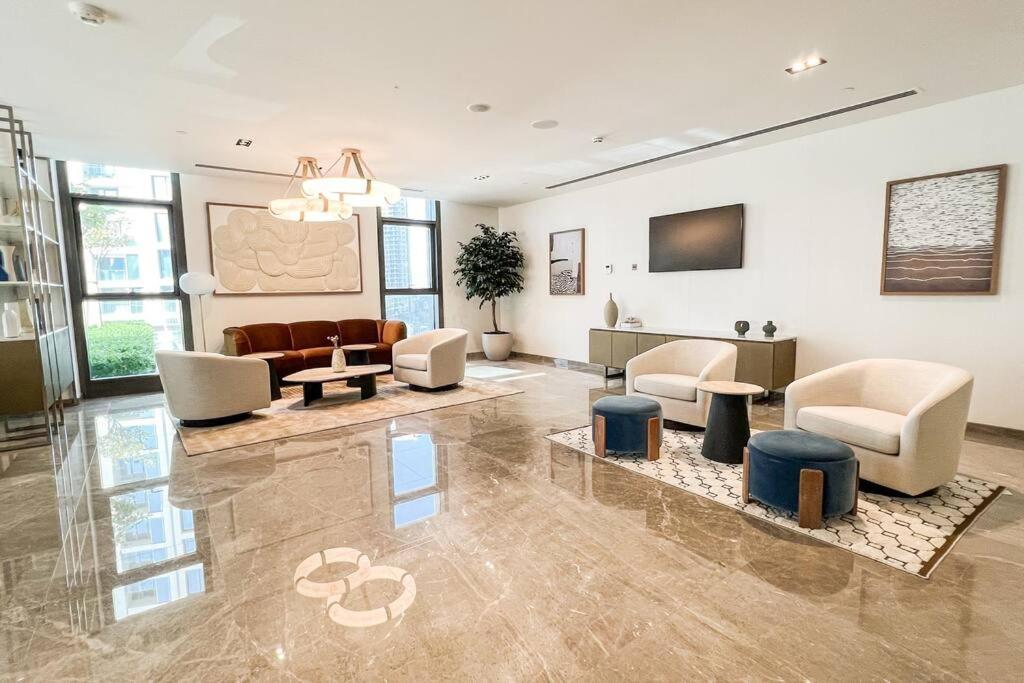 Elegant 1-bedroom Burj Khalifa View Burj Crown Dubai