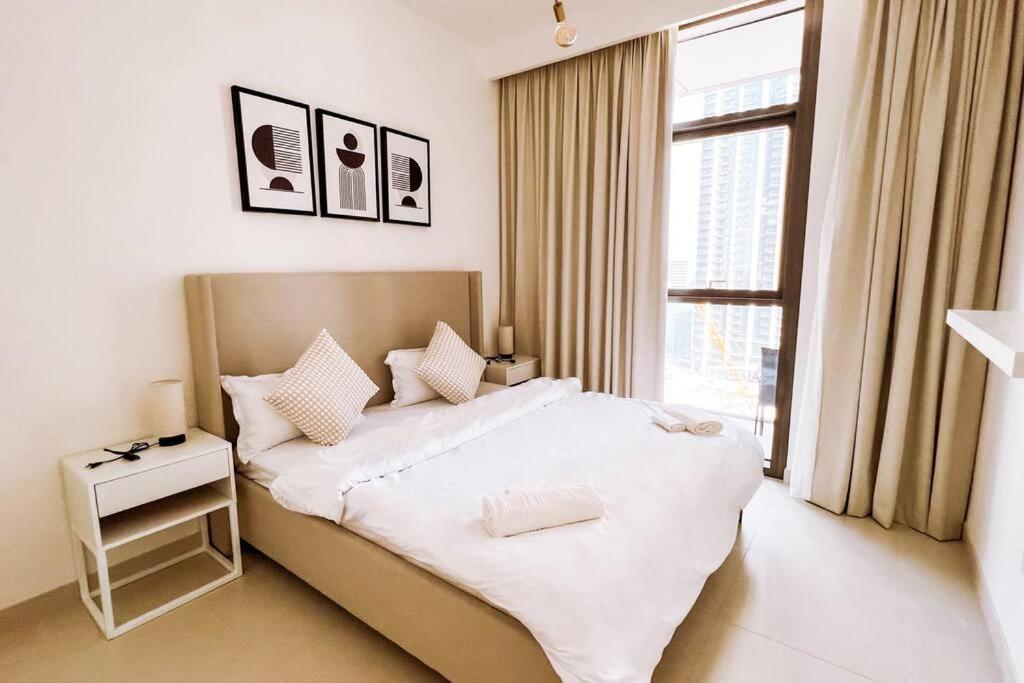 Elegant 1-bedroom Burj Khalifa View Burj Crown