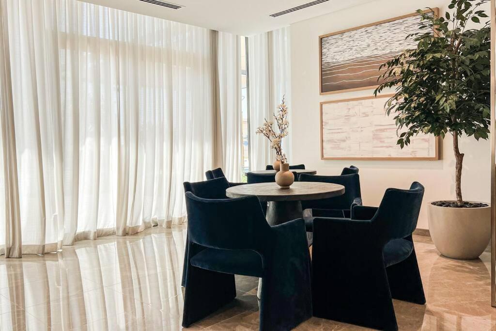 Apartment Elegant 1-bedroom Burj Khalifa View Burj Crown Dubai