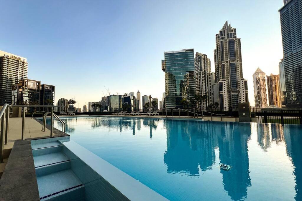 Elegant 1-bedroom Burj Khalifa View Burj Crown Dubai