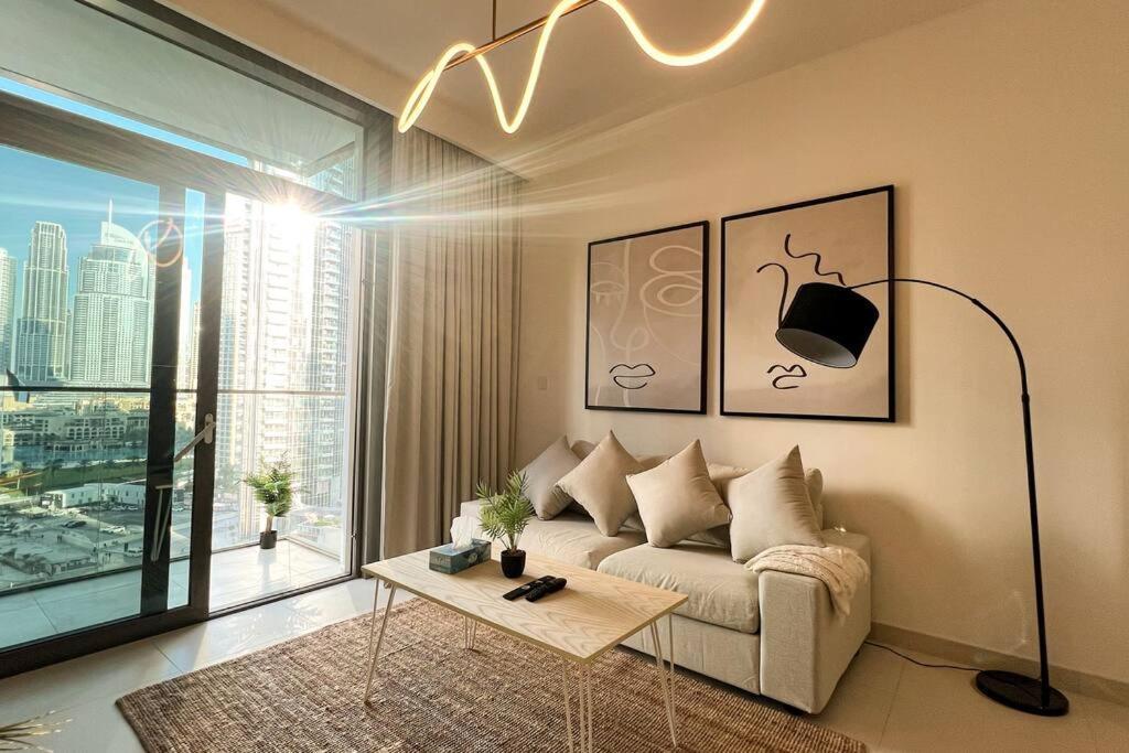 Apartment Elegant 1-bedroom Burj Khalifa View Burj Crown *