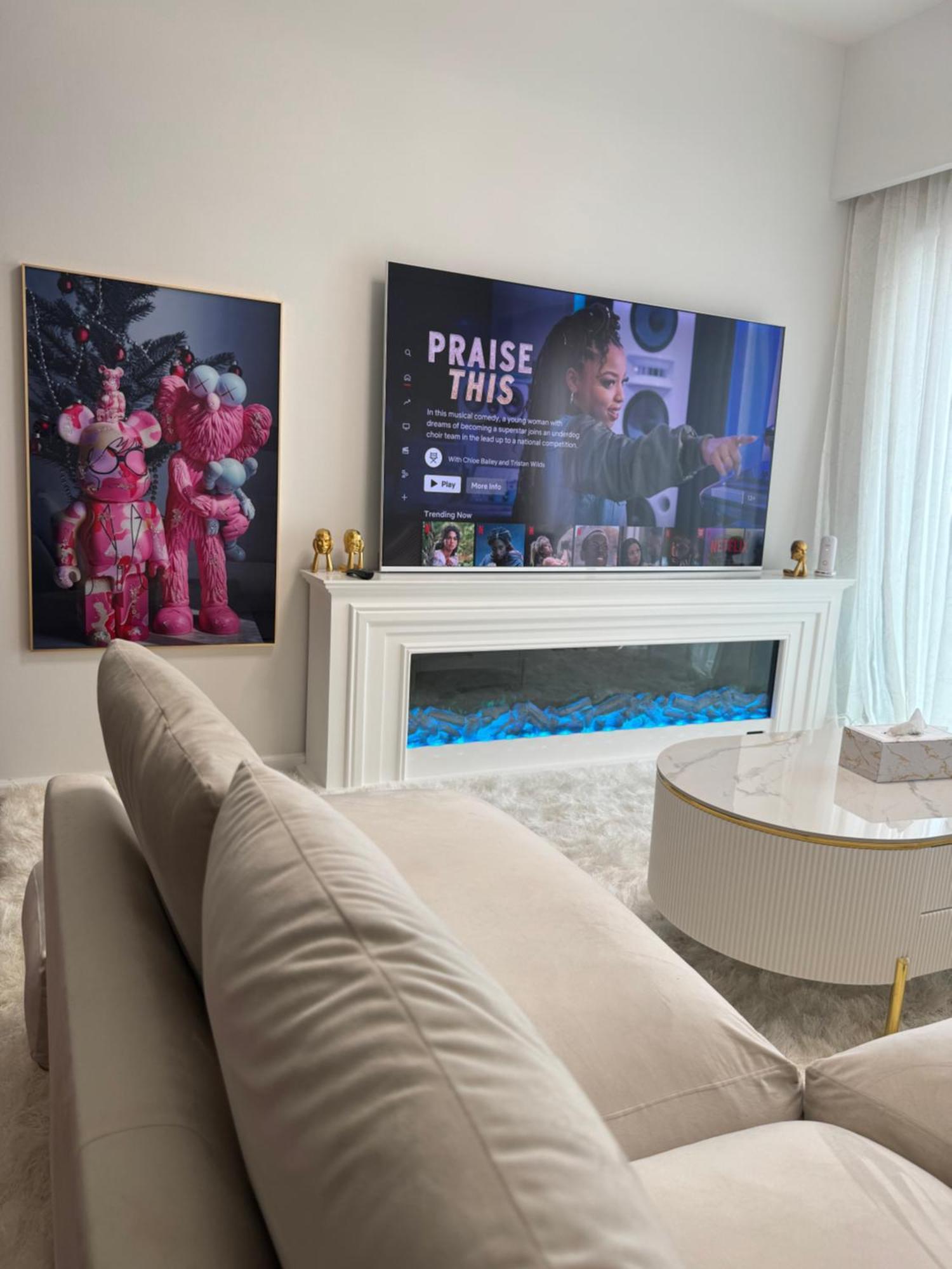 Apartment 2 Bedroom Located In The Heart Of Downtown Dubai