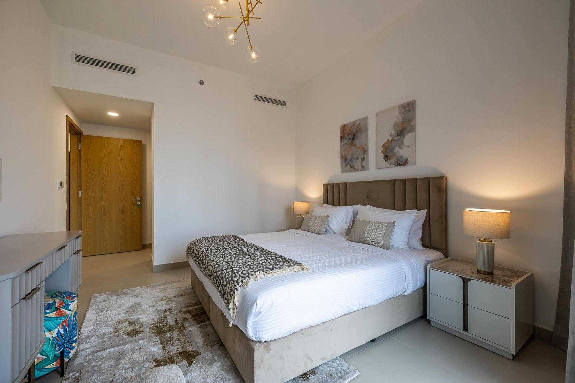 Apartment With Burj Khalifa View I Bellevue Tower Dubai