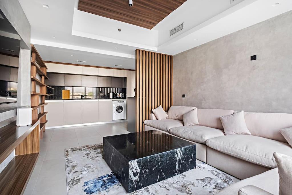 Apartment Amazing 1br Located In The Heart Of Dubai,jlt