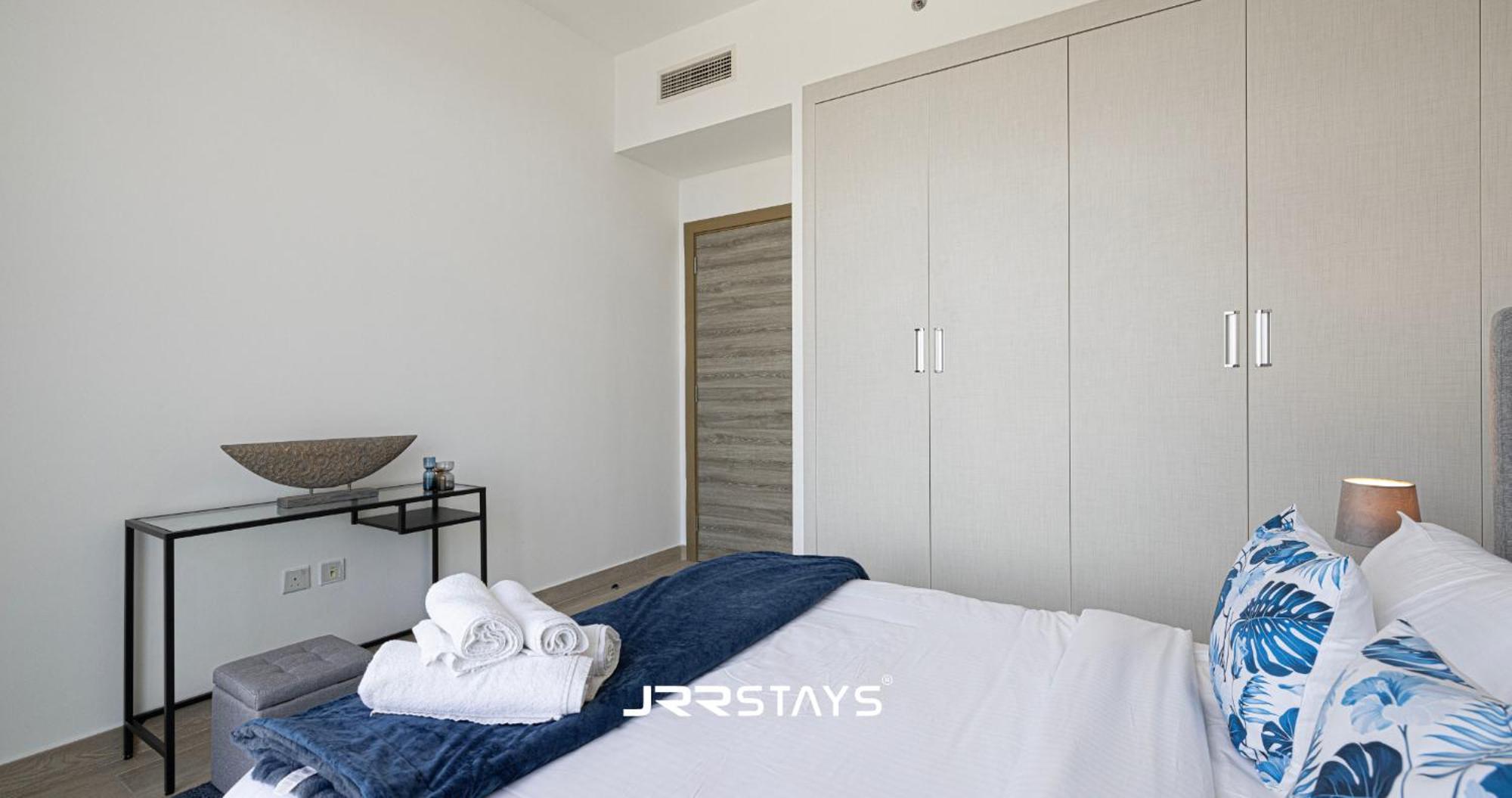 Apartment Upgraded 1br In Bloom Tower B - Jvc Dubai