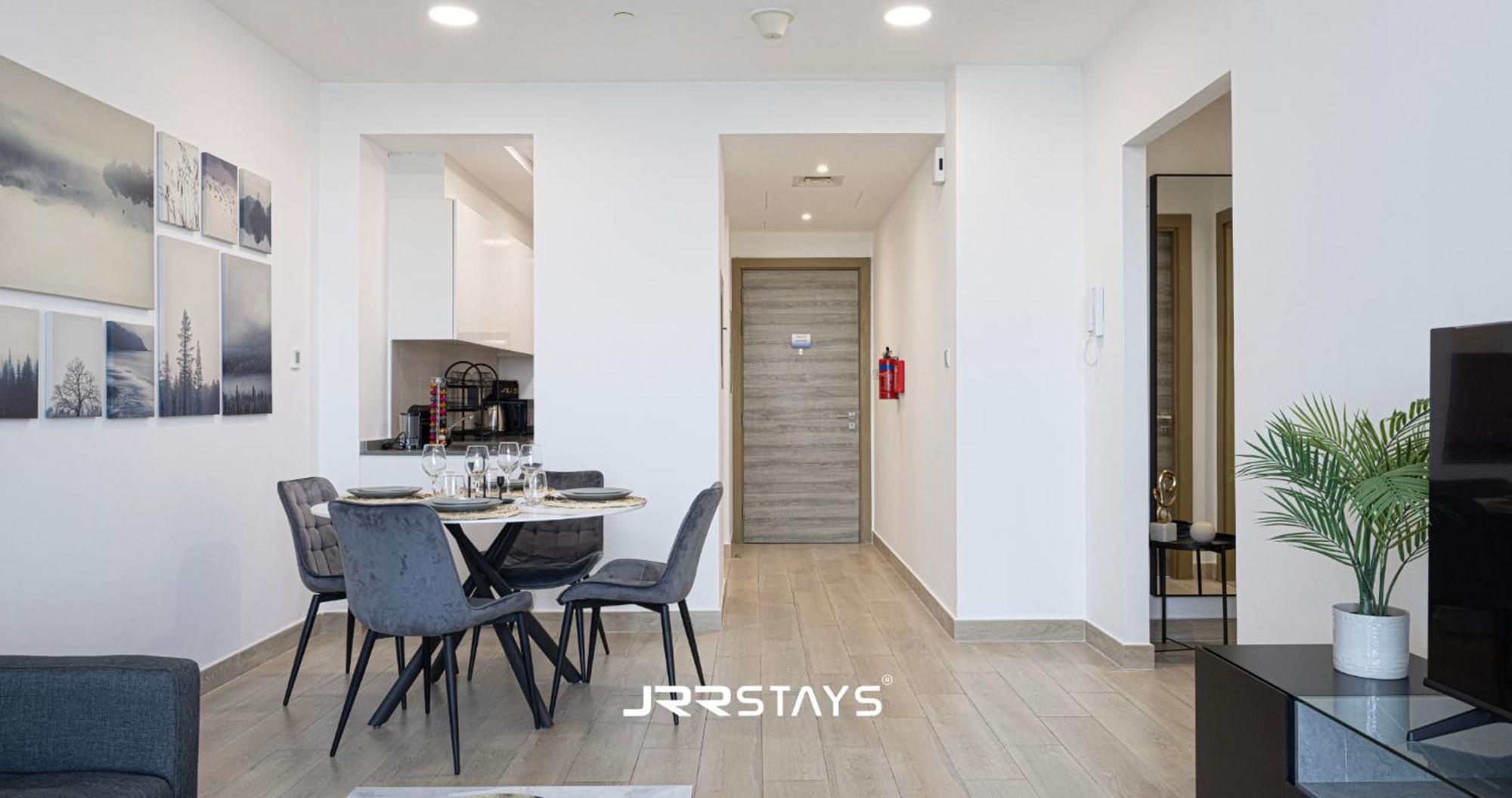 Apartment Upgraded 1br In Bloom Tower B - Jvc *