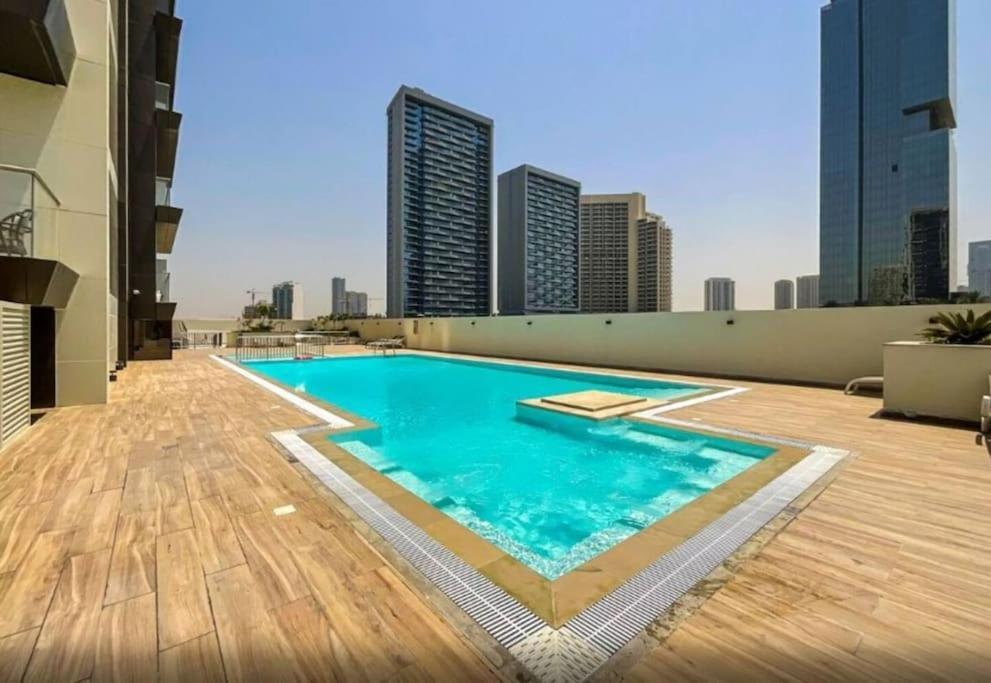 Exclusive In Park View Tower Jvc