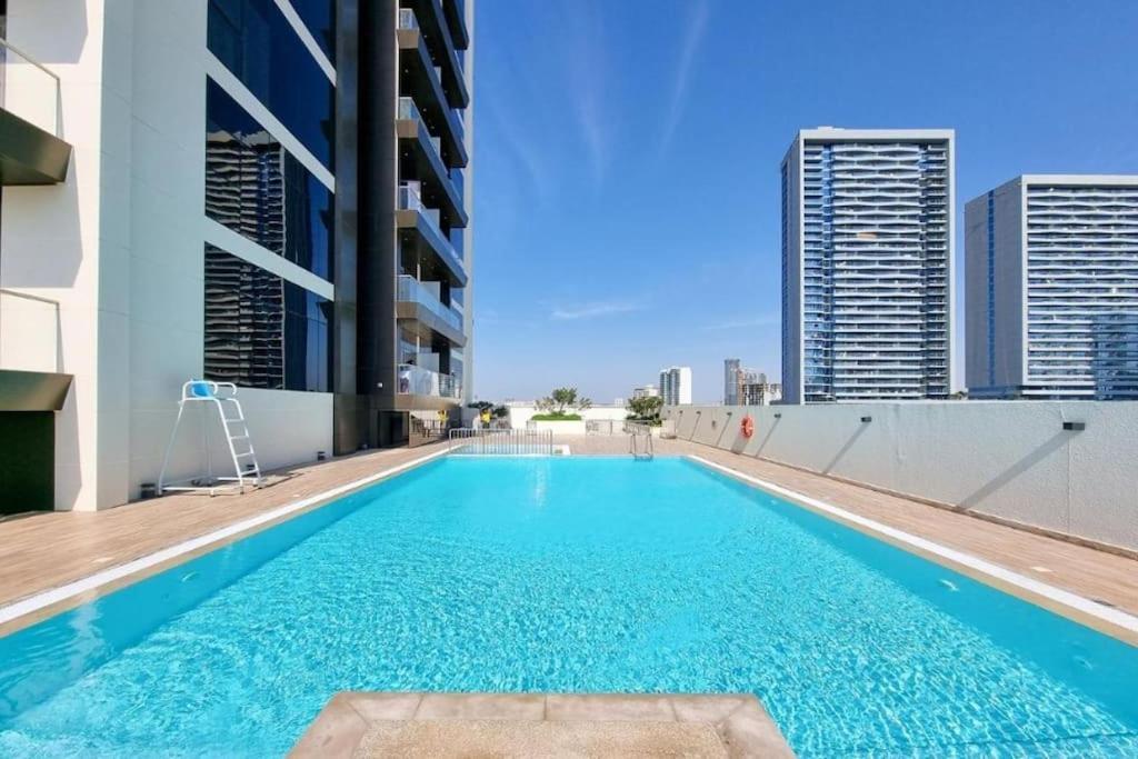 Apartment Exclusive In Park View Tower Jvc *