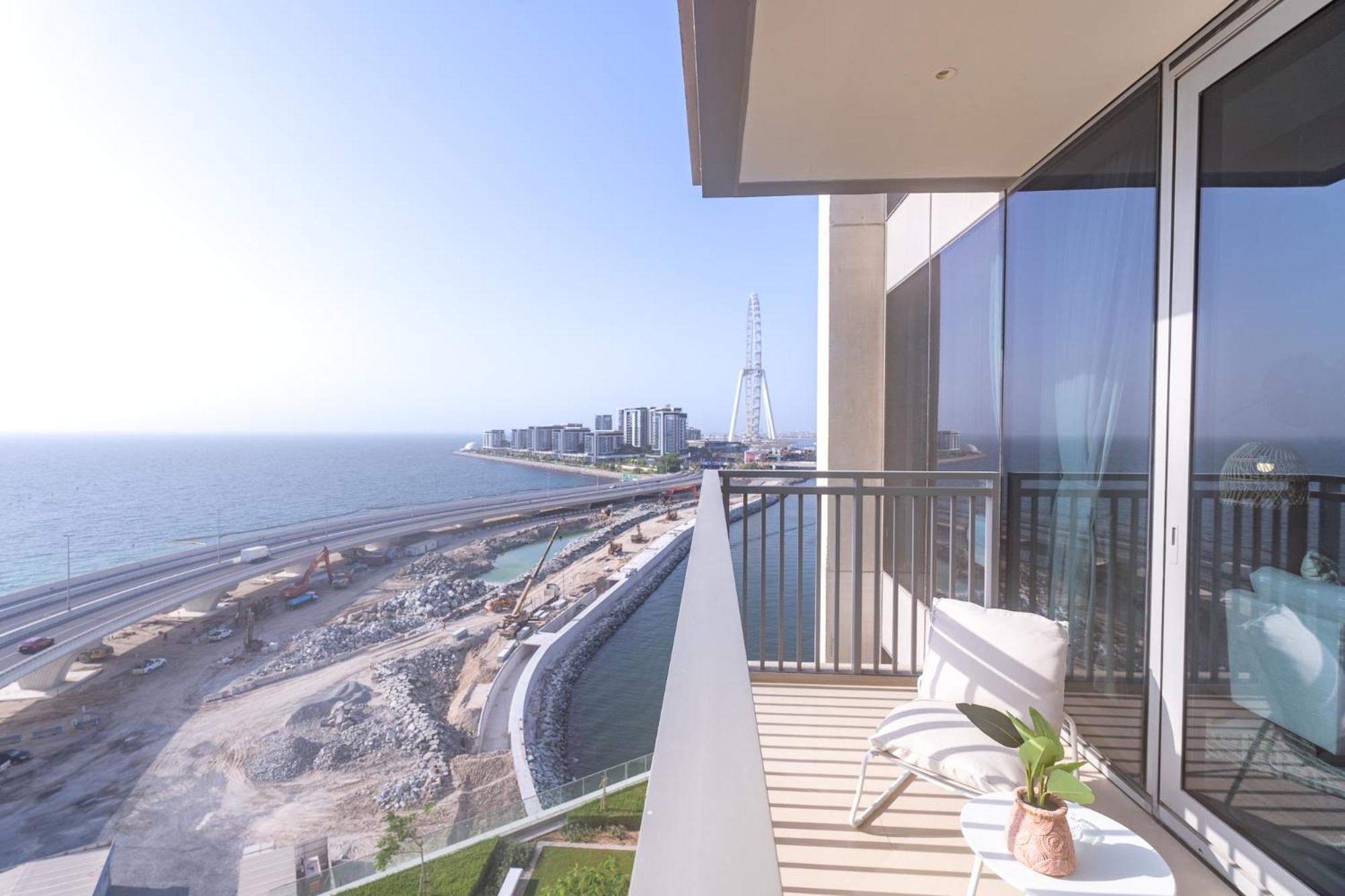 Apartment Blazing By The Seaside - Suiteable *