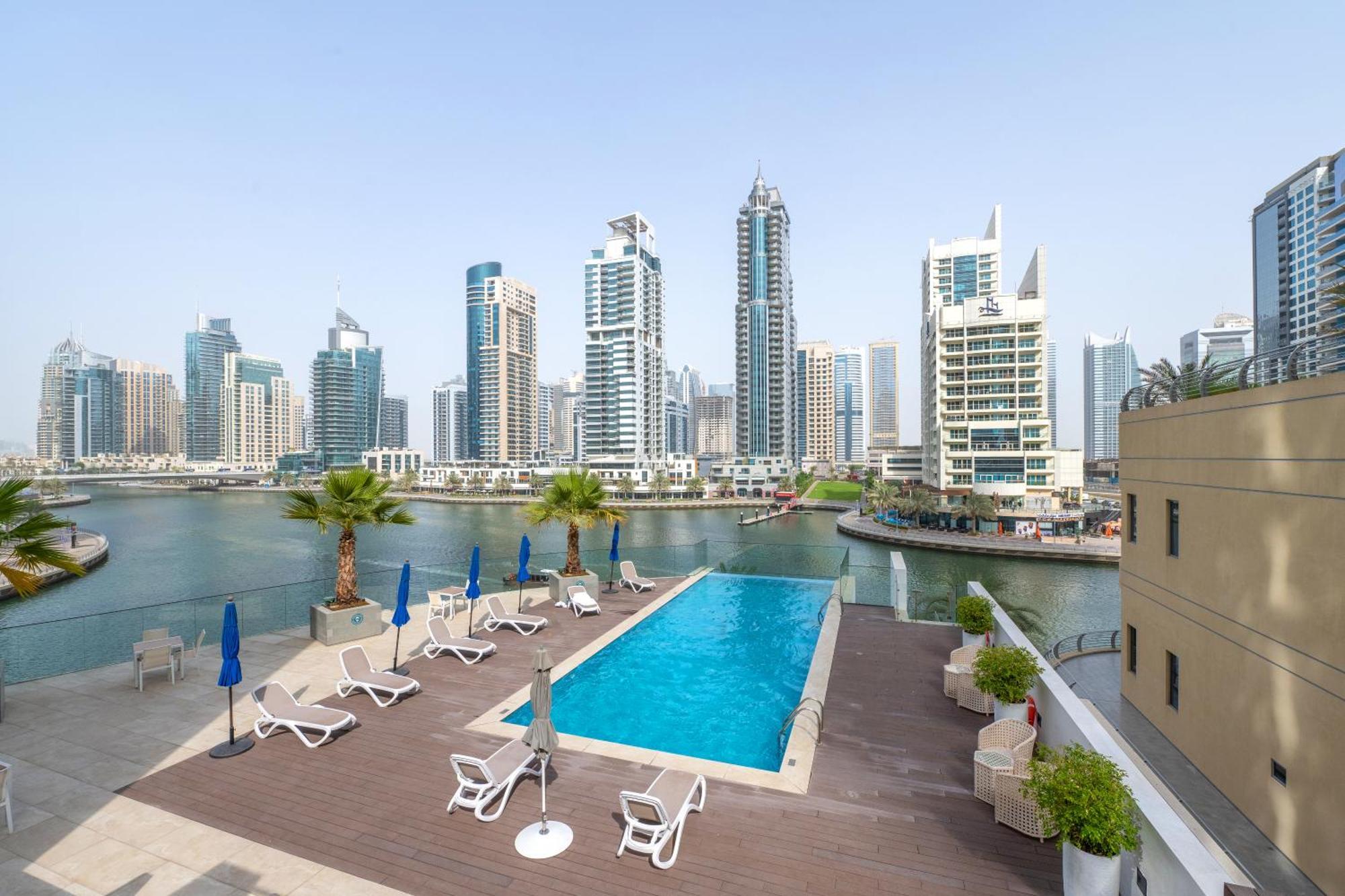 Luxury Living In Marina Liv 2br * Dubai