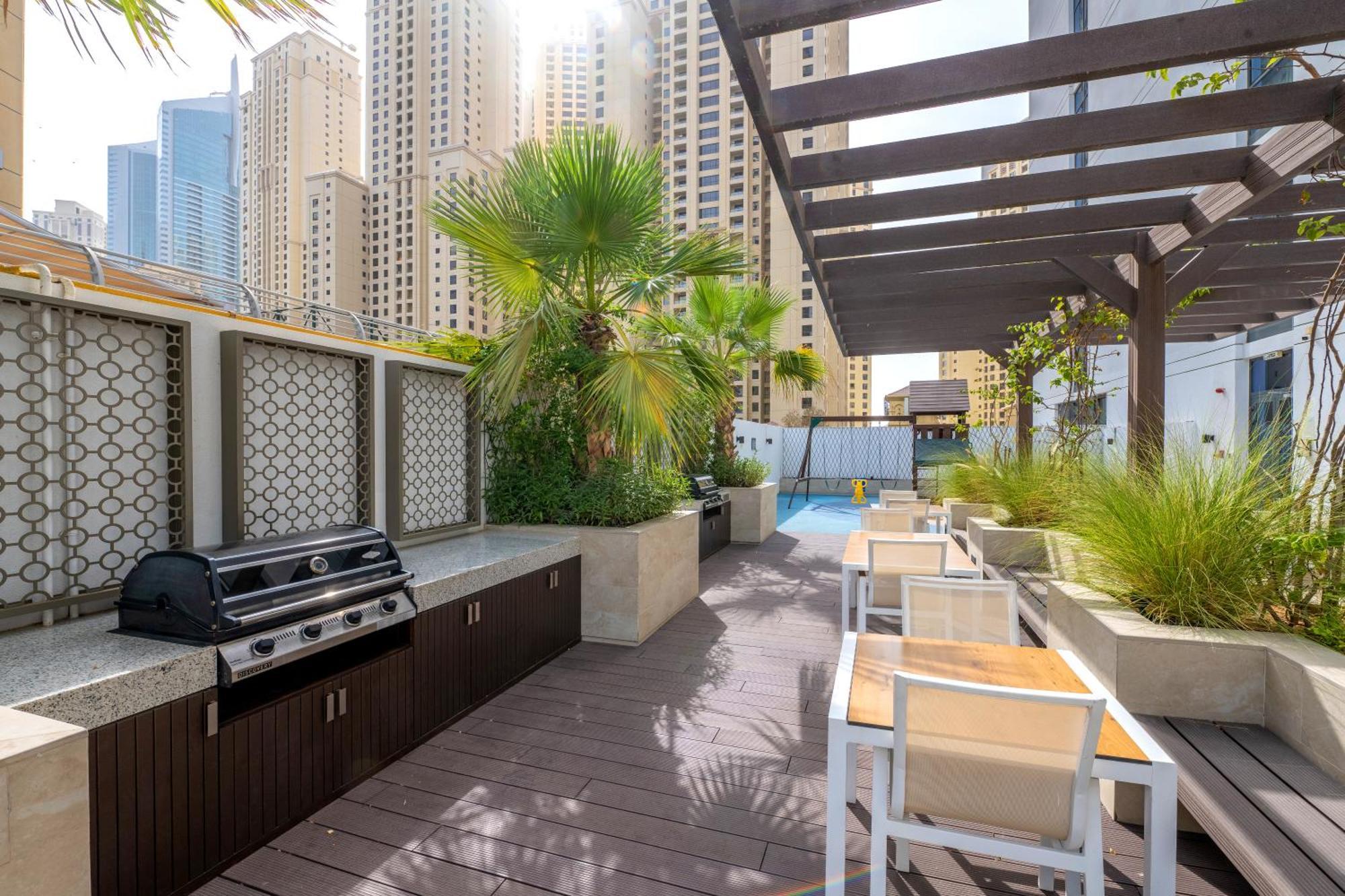 Luxury Living In Marina Liv 2br