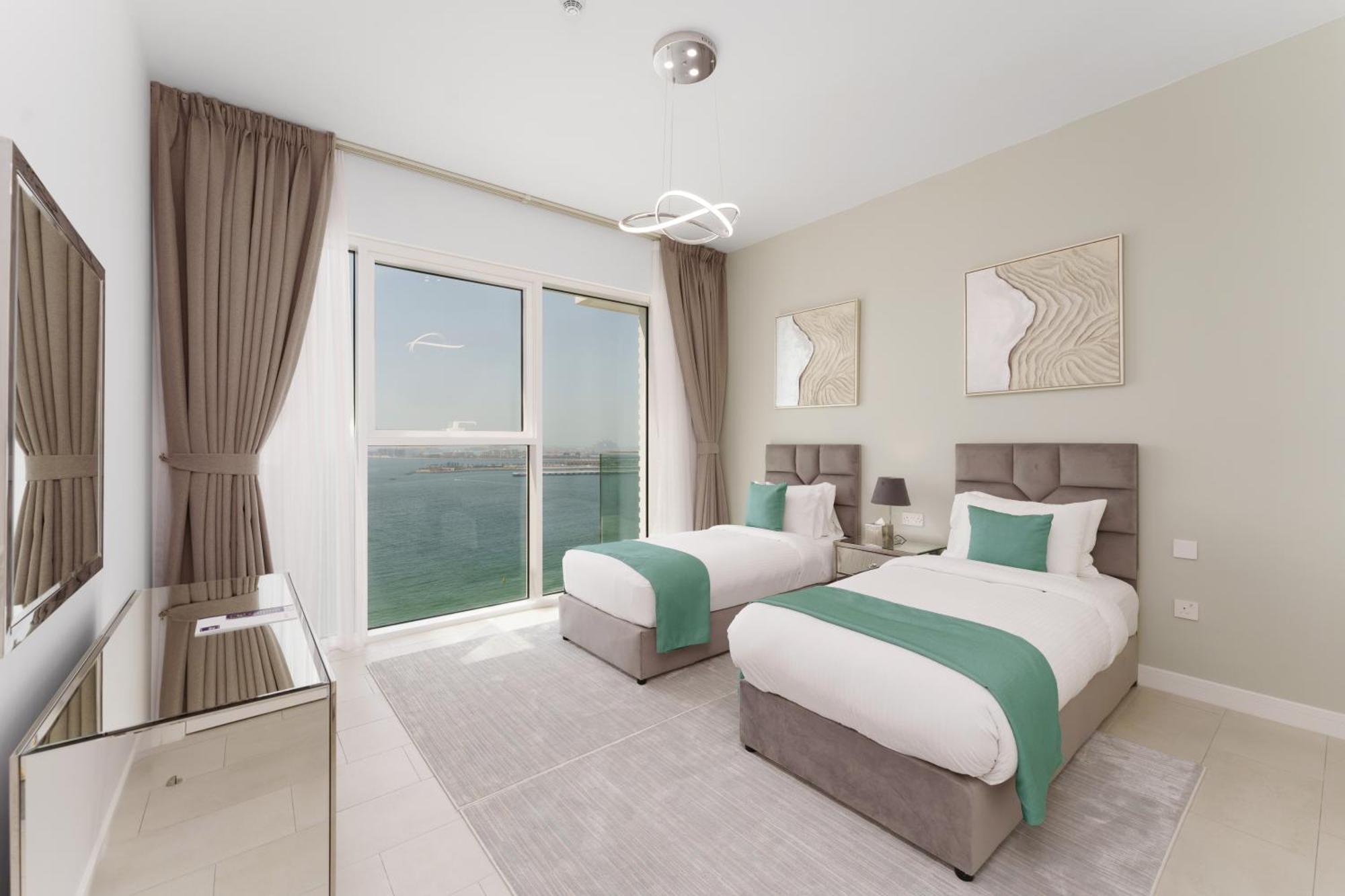 Maison Privee - Seaside Jbr Living W/ Open Sea & Bluewaters Views Apartment
