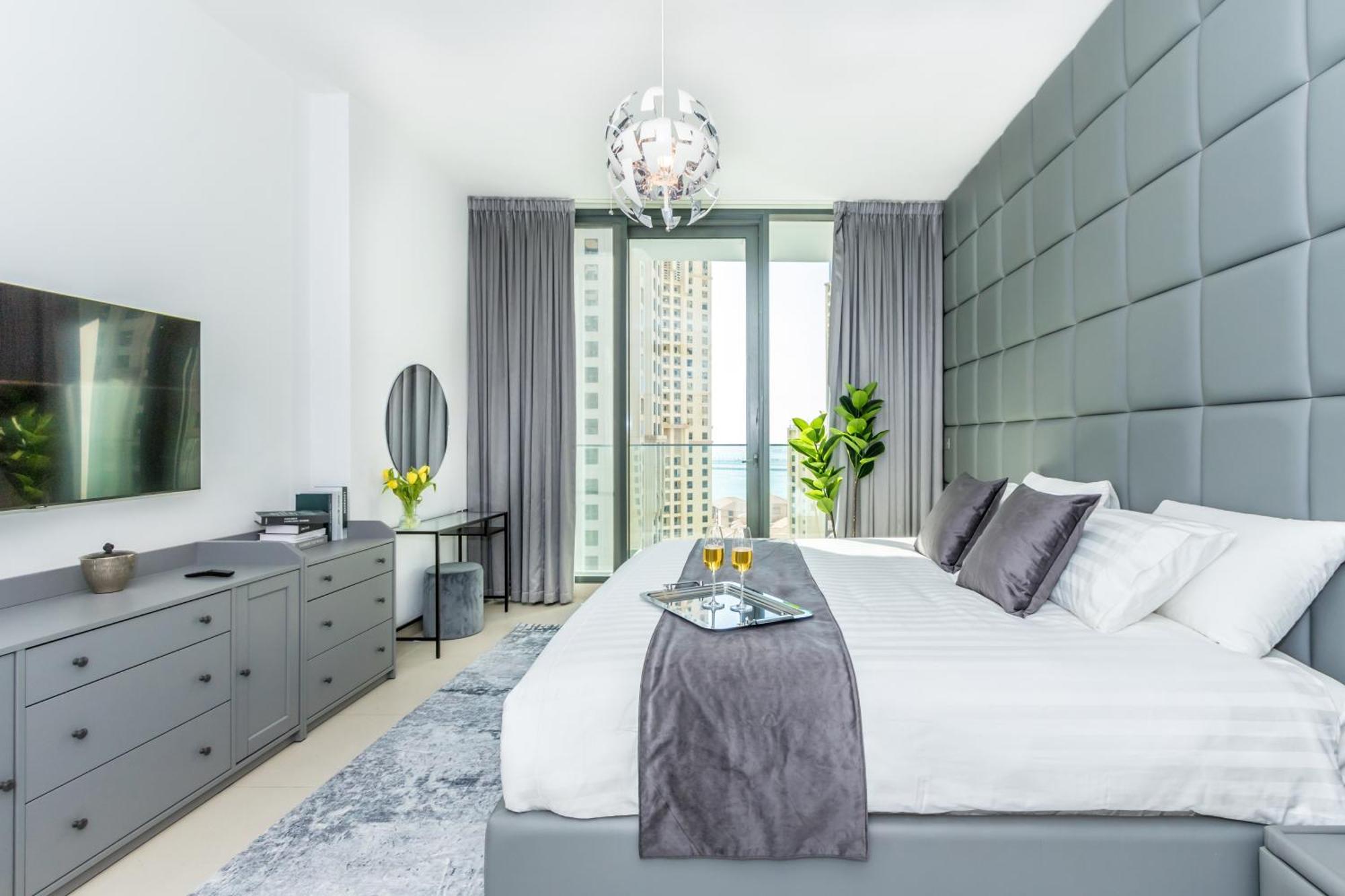 Gma Liv 2br Partly Sea View Apartment *