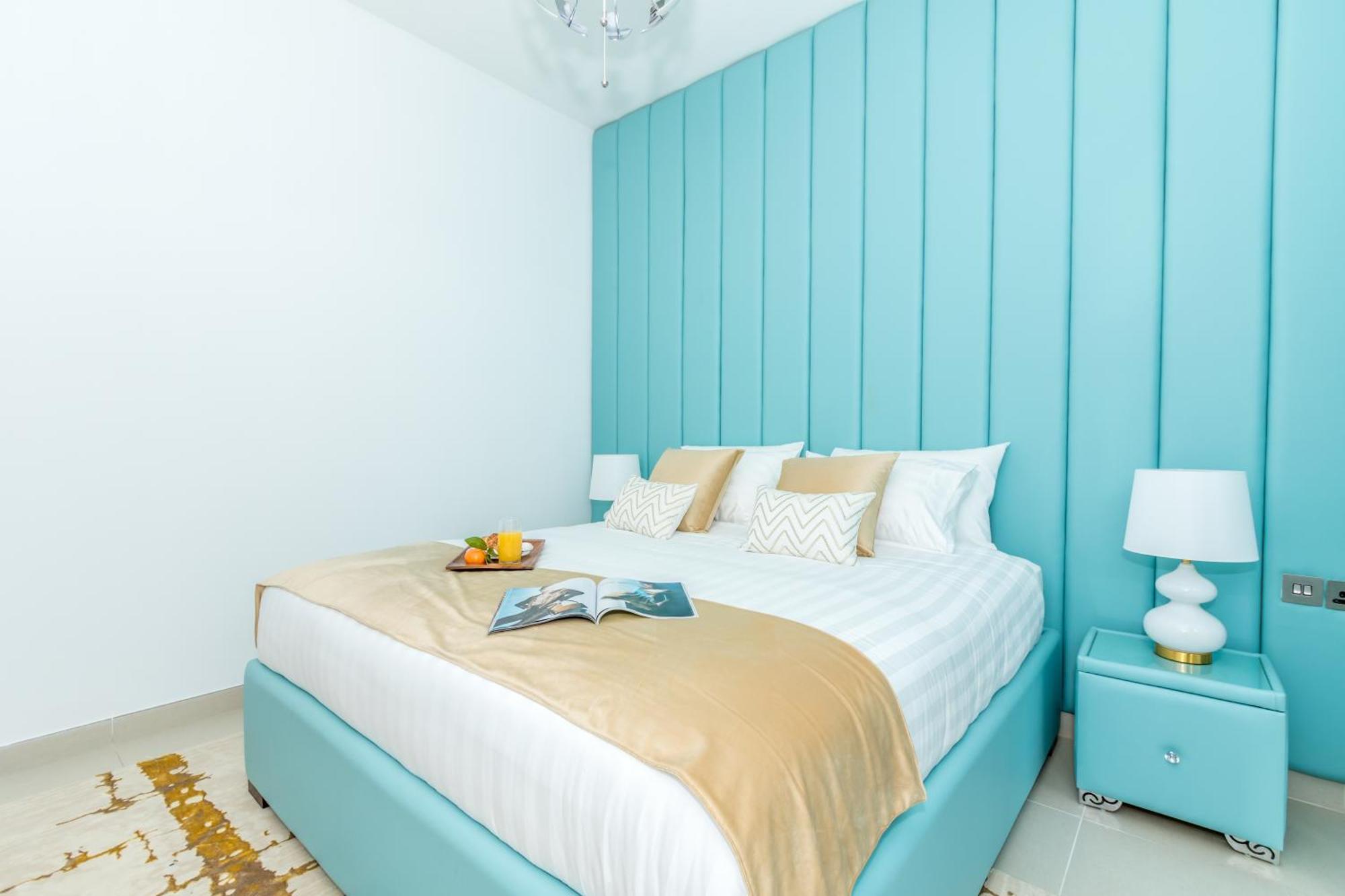 Gma Liv 2br Partly Sea View Apartment