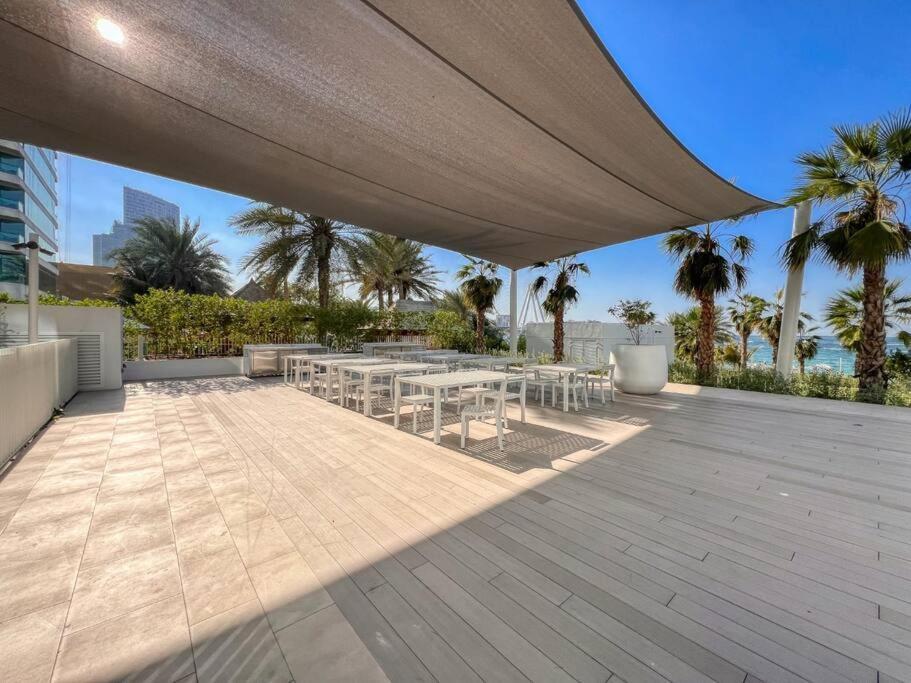 Luxury And Comfy 1br In Jbr Near The Apartment Dubai