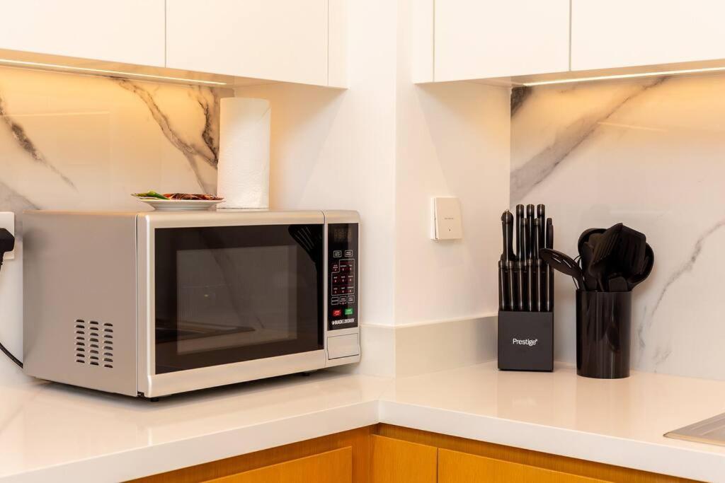 Luxury And Comfy 1br In Jbr Near The Apartment