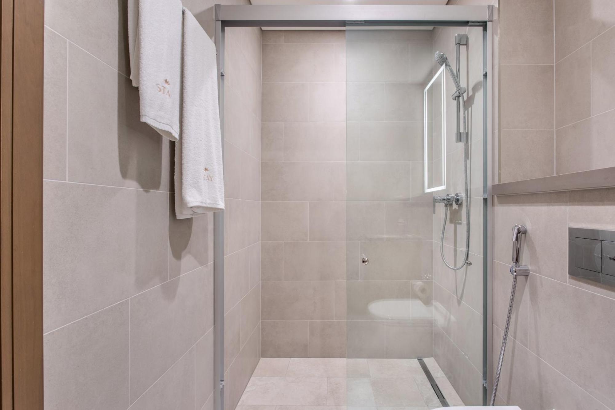 By Latinem Luxury 1br Wg3214 Near Burj Khalifa * Dubai