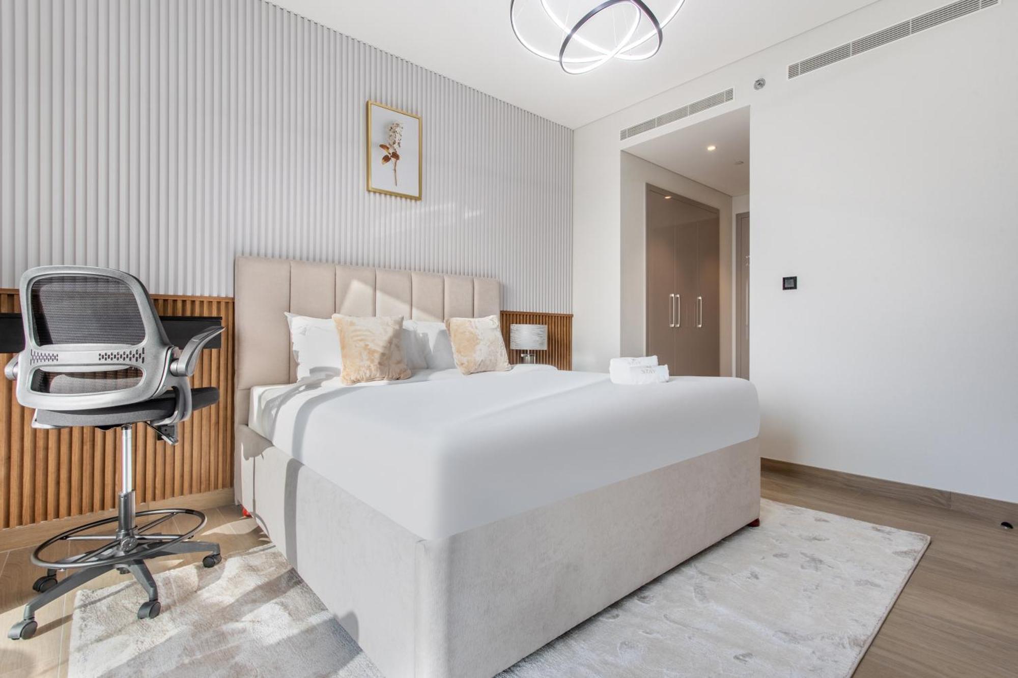 By Latinem Luxury 1br Wg3214 Near Burj Khalifa Dubai