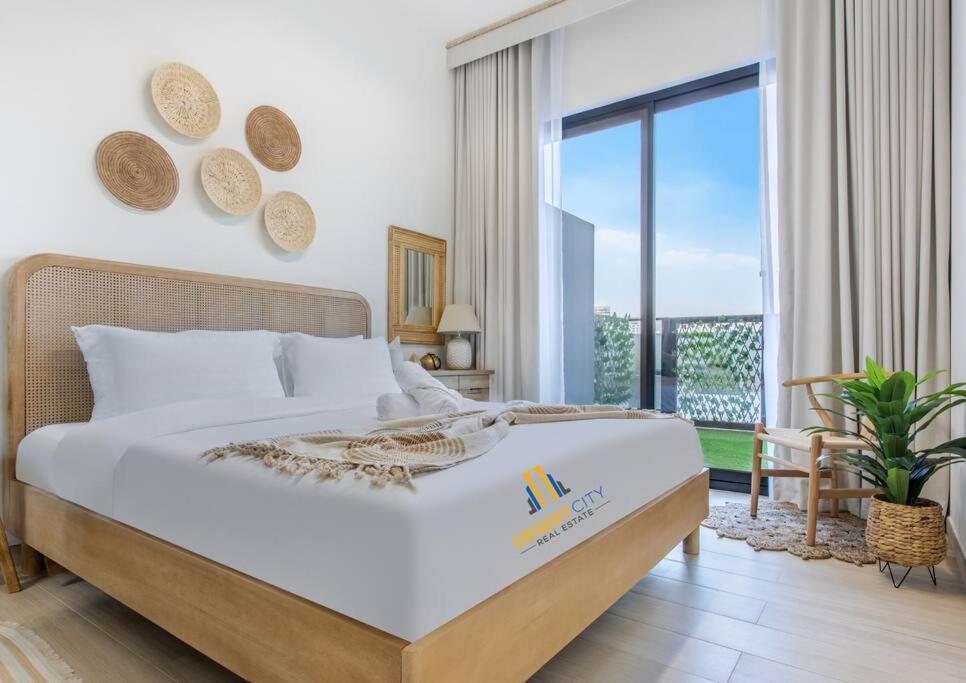 Fully Furnished 2 Bed In Jvc, Hosted By Desert Apartment
