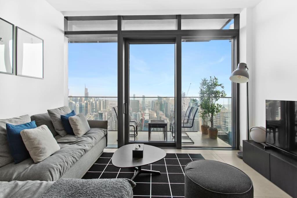 Apartment Marina Gate - Stunning 56 Floor Full Sea Views