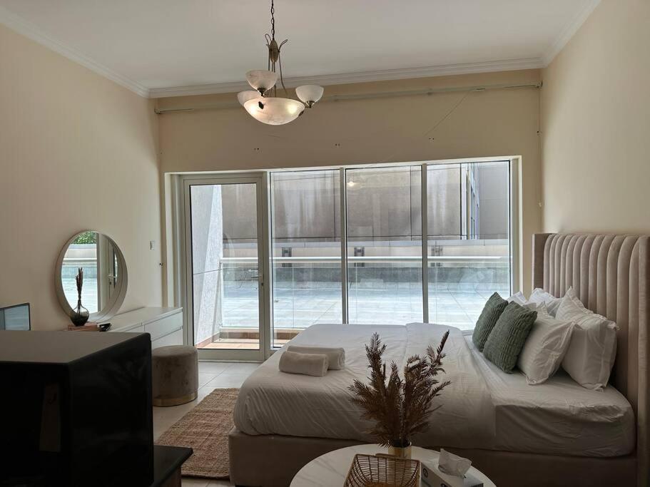 Luxury Near Burj Khalifa Apartment Dubai