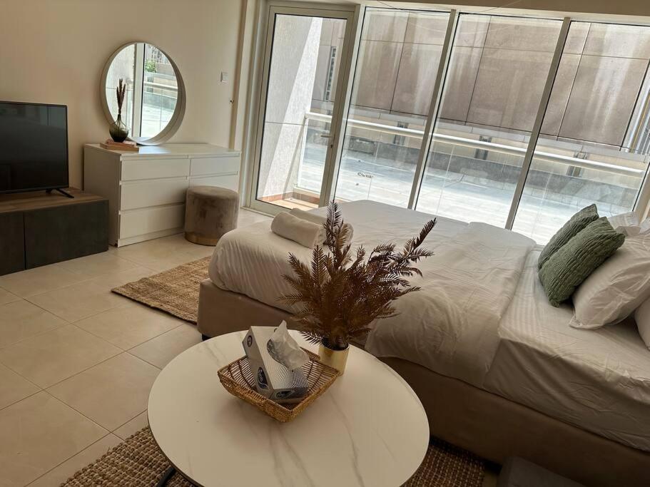 Luxury Near Burj Khalifa *