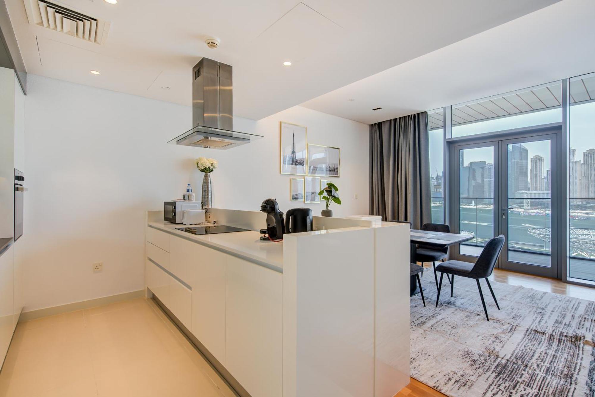 Mira Homes - Newly 2 Bedroom In Bluewaters With Sea View *