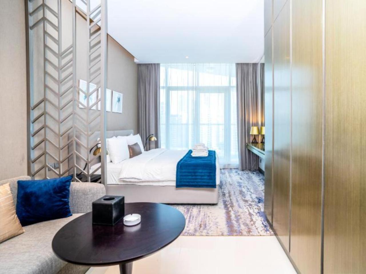 With Canal View In Business Bay With Pool & Gym Apartment