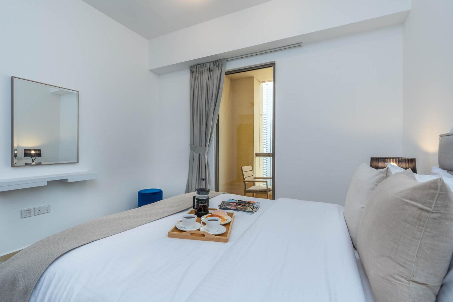 Amazing Seaview Prime Location Upgraded Dubai