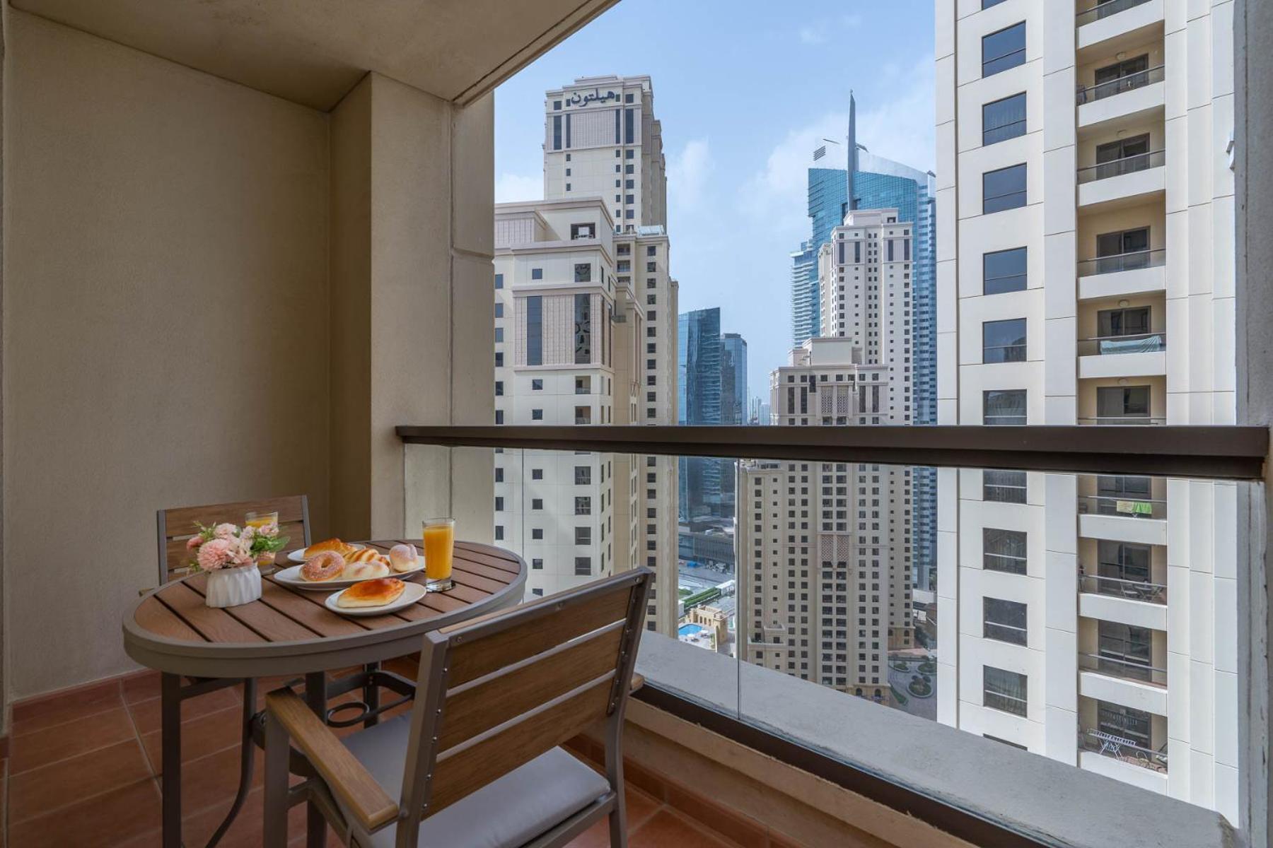 Amazing Seaview Prime Location Upgraded * Dubai