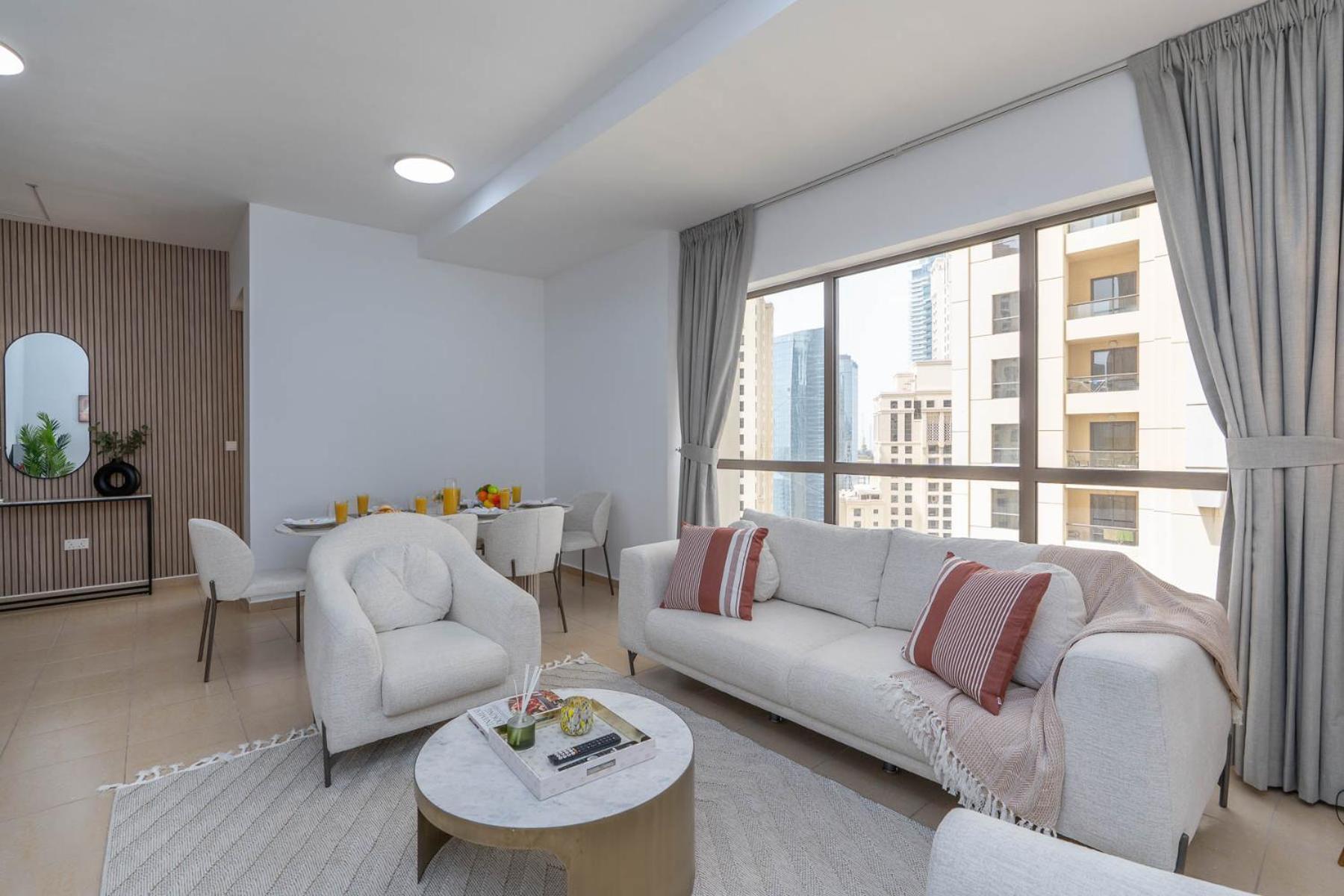 Amazing Seaview Prime Location Upgraded Dubai